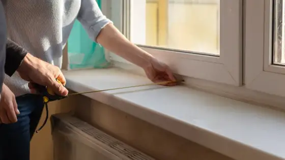 Parapet zlicowany ze ścianą - kiedy ma sens i jak go zaplanować
